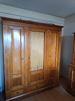 Biedermeier cseresznyefa szekrény és tálaló