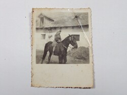 Régi kép fotó fénykép - nő, hölgy lóháton