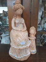 Győrbíró Enikő Kutyás Anya,Gyermekével Kerámia Figura,Szobor.27 cm.