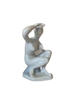Aquincum távolba néző női porcelán