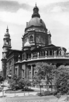 Bp - 150 Budapest walk, basilica (postal clean)