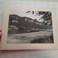 Kasírozott fénykép Szász-Svájc tájairól : Az Elba Bad--Shandau körül   kb.1965