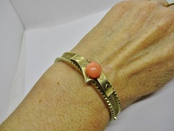 Gyönyörű régi különleges art deco aranyozott ezüstkarkötő nagy nemeskorall lencsével