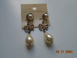 Aranyozott masnis klipsz,gyöngyökkel