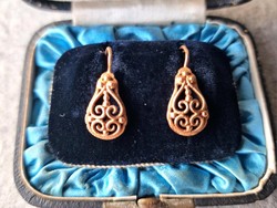 Antique 14k Rose gold filigree earhook
