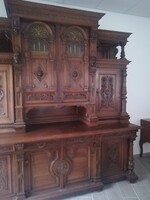 Nagy méretü faragott tálaló