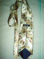 Gyönyörű BOSS nyakkendő