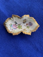 Viktória mintás levél alakú tál, Herend, Hibátlan