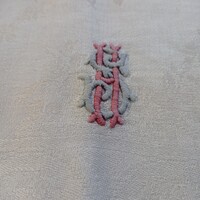 Antik, fehér, monogramos damaszt konyharuha, törlő, 110 x 50 cm
