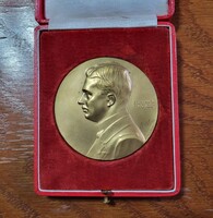 IV. Károly ritka emlékérméje 1915 , még ritkább saját dobozában.
