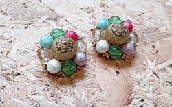 Régi aranyozott klipsz színes műanyag gyöngyökkel