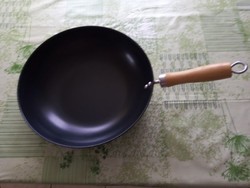 NAVA WOK sütő+ tálkák