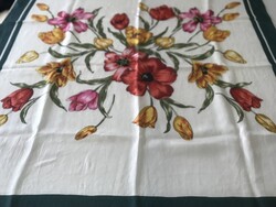 Selyemkendő tulipánokkal, 84 x 82 cm