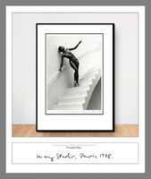 HELMUT NEWTON: In my Studio, Paris (1978), autograph aláírással