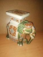 Gazdagon díszített kerámia elefánt virágtartó
