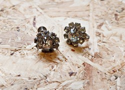 Régi csiszolt üvegköves fülbevaló