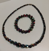 Csillogó Csehkristály szemekből készített nyaklánc csavaros kapcsolóval gumis karkötővel