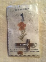 Régi Bethlehem emlék - száraz virág, kis kereszt, homok és kis kövek