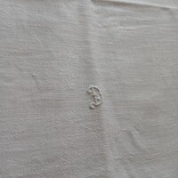 Fehér, D monogramos damaszt konyharuha, törlő, 92 x 50 cm
