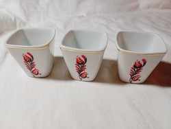Porcelán kupica 4x4x4cm Hollóházi retro Szolnok Megyei Élelmiszer Kiskereskedelmi Válalat 3db egyben