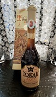 Tokaji Aszu 3 puttonyos különleges minőségű fehér desszert bor 1990 - ből  saját díszdobozban