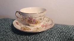 Több zsolnay pillangó mintás porcelán kávéscsésze és csészelaj