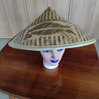 Különleges, exotikus, új férfi és női kalapok