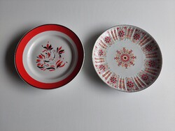 Hollóházi népművészeti tányérok együtt . 24 cm