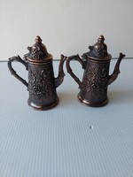 2db bronz , virágmintás ,,fedeles kis kancsó együtt 11.5 x 9.5 cm