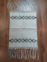 Régi hímzett virágos vászon törölköző