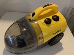 Zanussi porszívó tornádó, szuper erős szívás 4,4 m kábel! ! Autó?