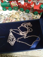 Régi filigrán ékszer, nyaklánc medállal