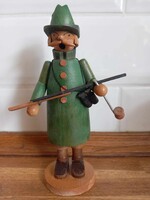 Vadász fa figura