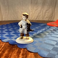 Metzler Ortloff cipész inas porcelán figura 9 cm.