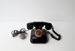 Régi, fekete, bakelit telefon nagyon jó állapotban