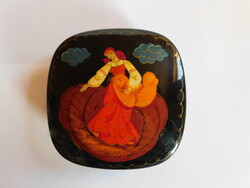 Zománcos, kézzel festett orosz fémdoboz a szovjet érából