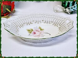 Rózsa mintás közepű, áttört mintás szélű, antik porcelán kínáló tál