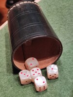 Eredeti retro kocka póker játék bőr pohárral