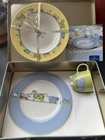 KÜLÖNLEGES! “The farm animals” Villeroy& Boch gyermek étkészlet fém bőröndben