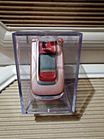 Új nem használt Nokia 6130 dupla kijelzős pink mobil telefon.