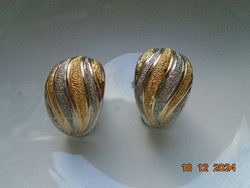 Vintage ródiumozott bordázott csavart fülbevaló,klipsz, arany és ezüst texturált sávokkal