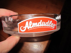 Üveg  hamutartó hamutál