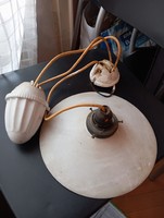 Antik mennyezeti lámpa porcelán sulyokkal, porcelán lámpaernyő