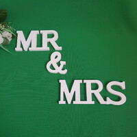Sérült Mr & Mrs asztali dísz, esküvői dekoráció