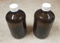 2500 ml-es barna laboratóriumi, vegyszeres üvegek