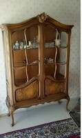 Neobarokk stílusú vitrines tálaló