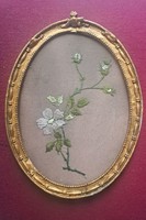 Antik Hímzett zárdamunka hibás kerettel. 1889 ajándékozáai felirattal.