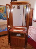 Fésülködőasztal 1920 évböl