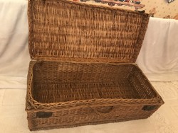 UTAZÓ LÁDA - 75 x 37 x 25 cm - NAGYON  RÉGI - NEM DOHOS ! - MEGLEPŐEN SZÉP ÁLLAPOT - OSZTRÁK