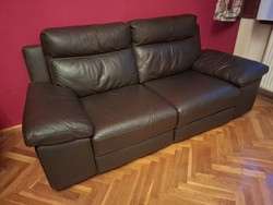 CALIA 2 személyes olasz marhabőr kanapé elektronikusan állítható fej és lábtámasszal